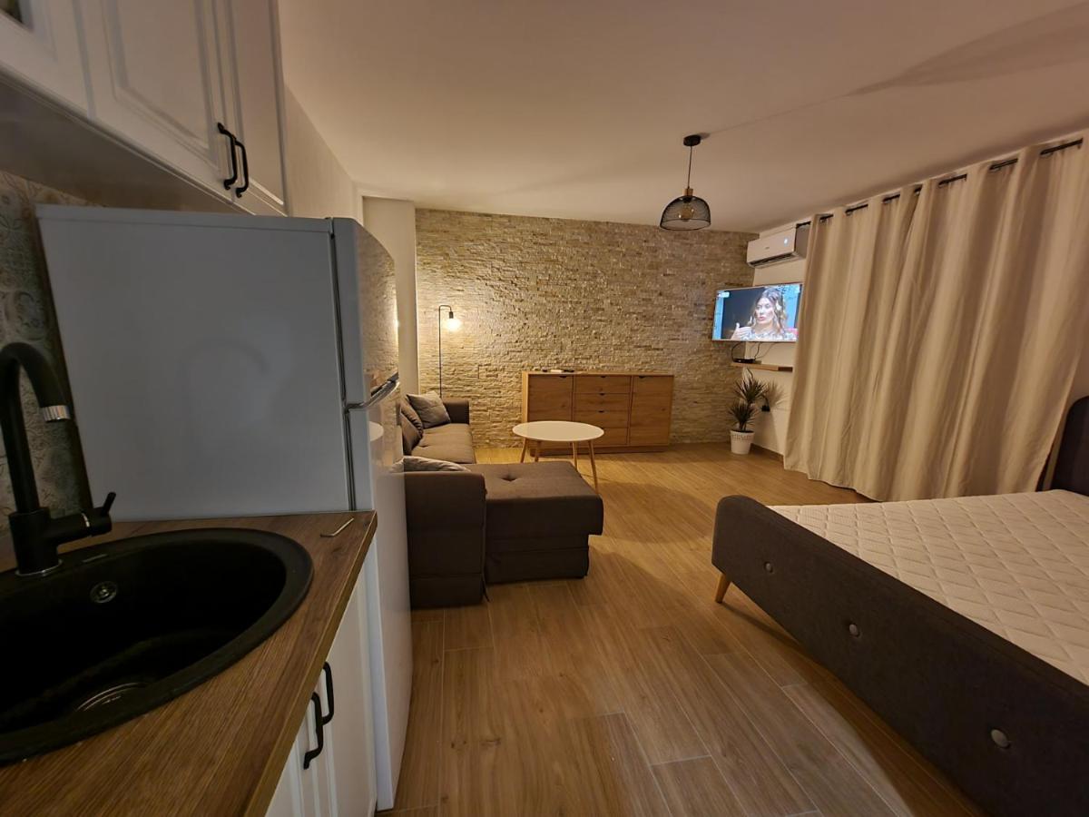 Apartments Vranes Tivat Exterior photo