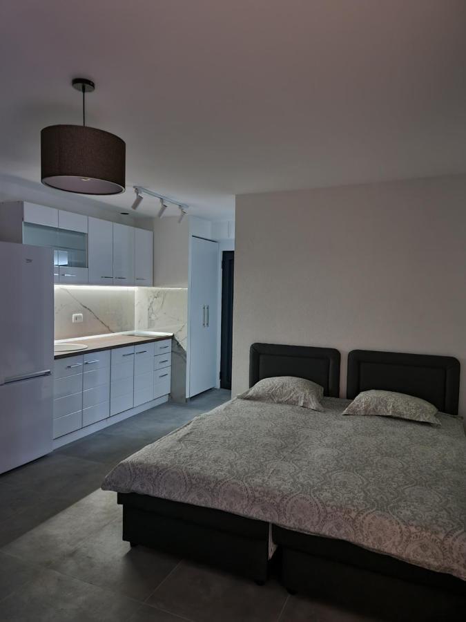Apartments Vranes Tivat Exterior photo