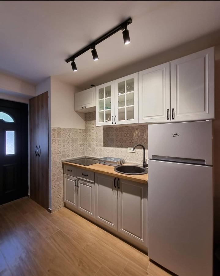 Apartments Vranes Tivat Exterior photo