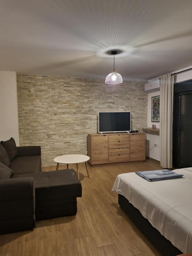 Apartments Vranes Tivat Exterior photo